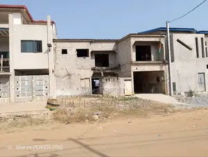 7chbre Duplex dans Cocody à Vendre