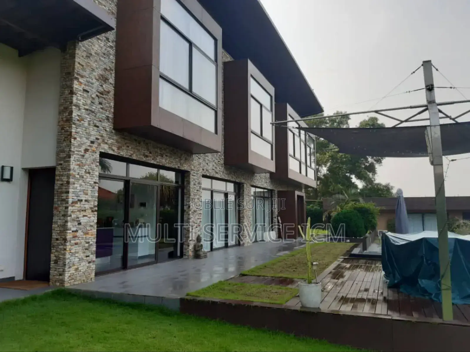 Furnished 5chbre Duplex dans Ismael Coulibaly, Cocody à Louer