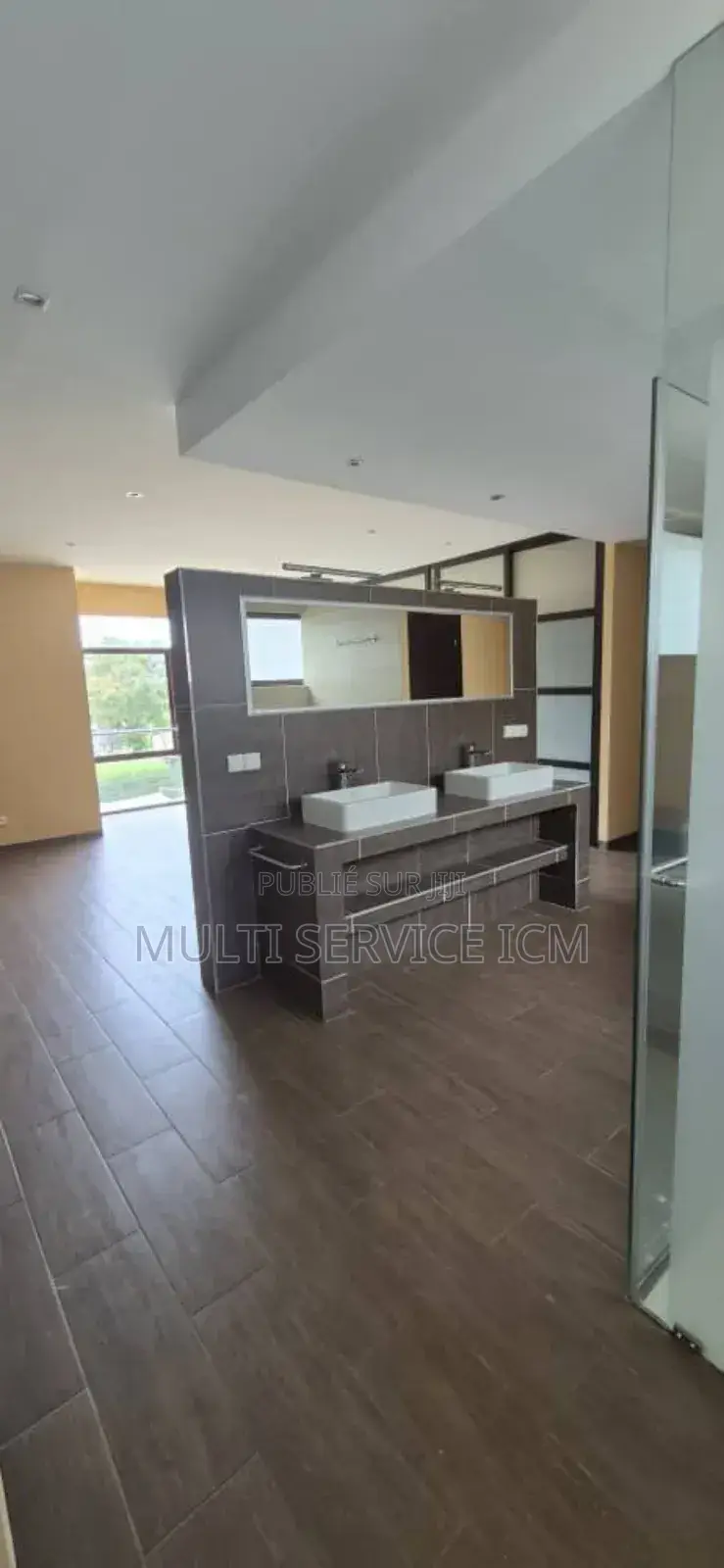 Furnished 5chbre Duplex dans Ismael Coulibaly, Cocody à Louer