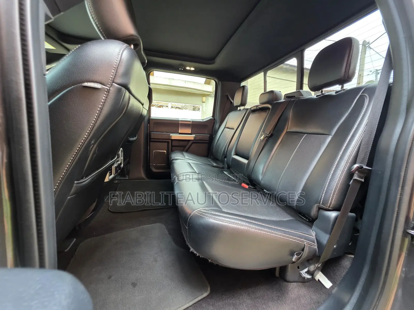 Ford F-150 LARIAT 2021 Gris