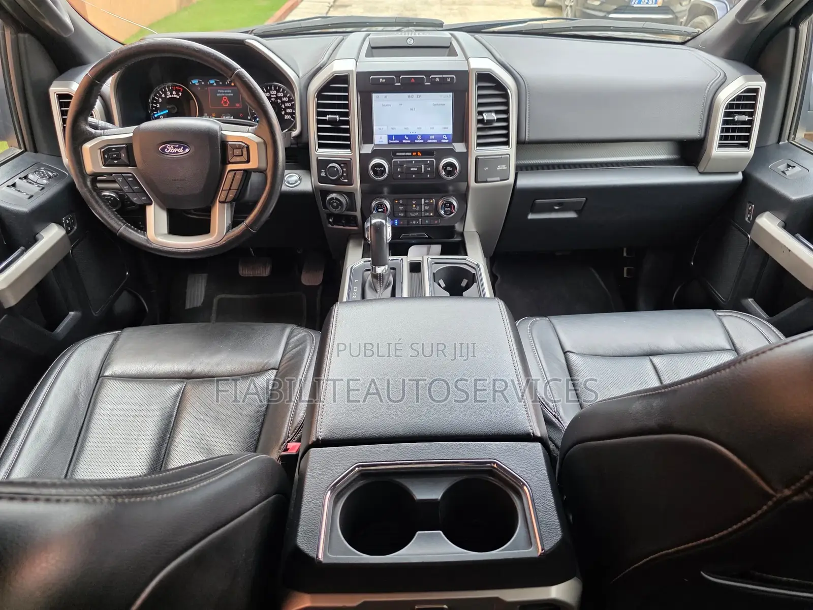 Ford F-150 LARIAT 2021 Gris