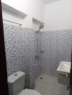 3chbre Villa dans Mme Lee, Yopougon à Louer