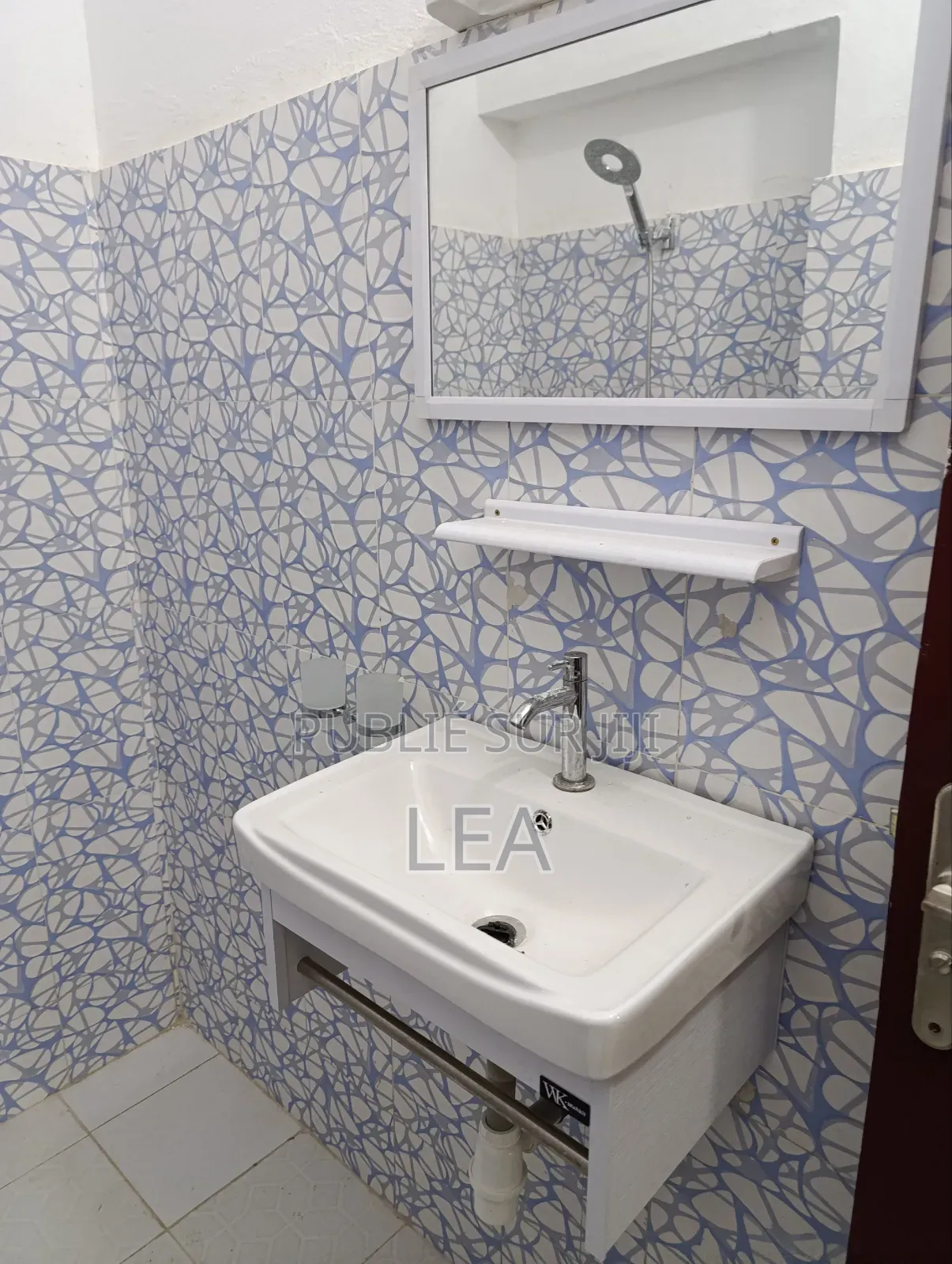 3chbre Villa dans Mme Lee, Yopougon à Louer