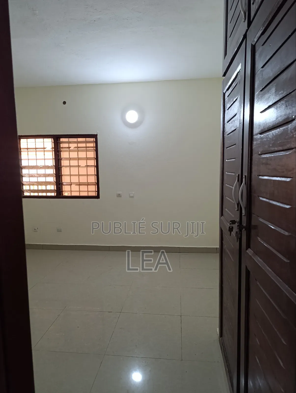 3chbre Villa dans Mme Lee, Yopougon à Louer