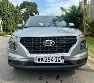 Photo - Hyundai Venue 2020 Gris