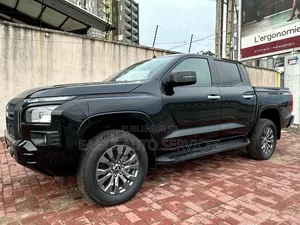 New Mitsubishi L200 2025 Noir