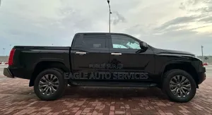 New Mitsubishi L200 2025 Noir