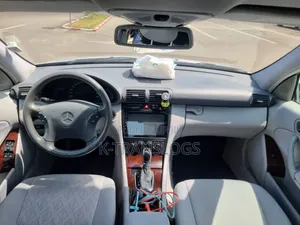 Mercedes-Benz C200 2002 Blanc