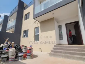 4chbre Duplex dans Cocody à Vendre