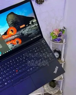 New Lenovo Thinkpad E15 16GB Intel Core I5 SSD 512GB