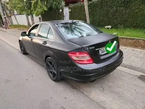 Mercedes-Benz C300 2010 Noir