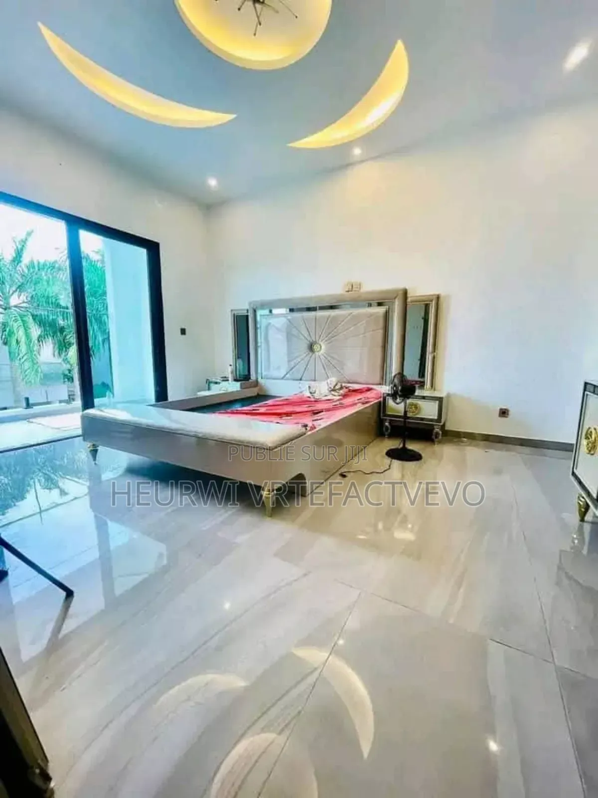 Furnished 8chbre Duplex dans Yozalem, Cocody à Vendre