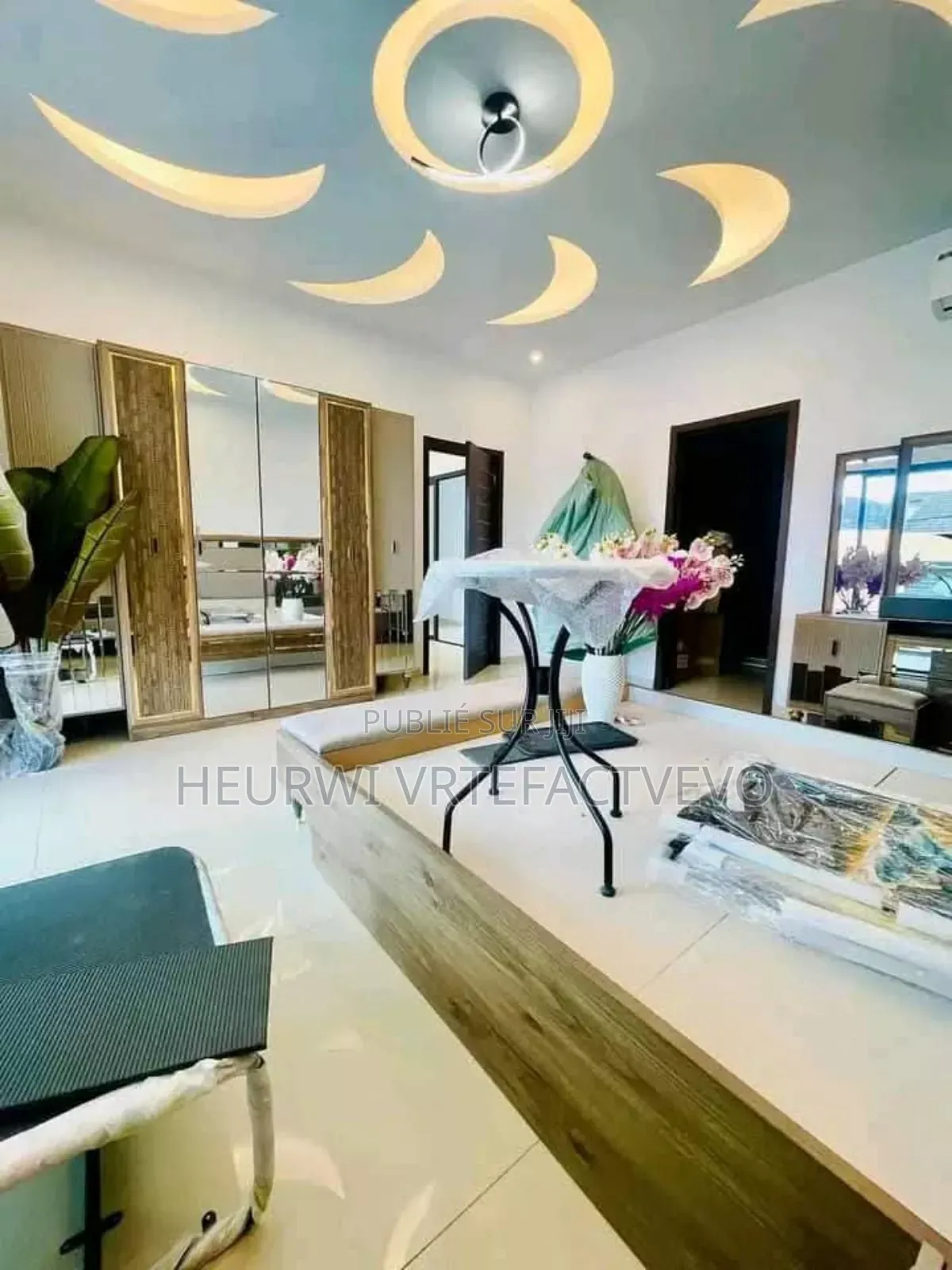 Furnished 8chbre Duplex dans Yozalem, Cocody à Vendre