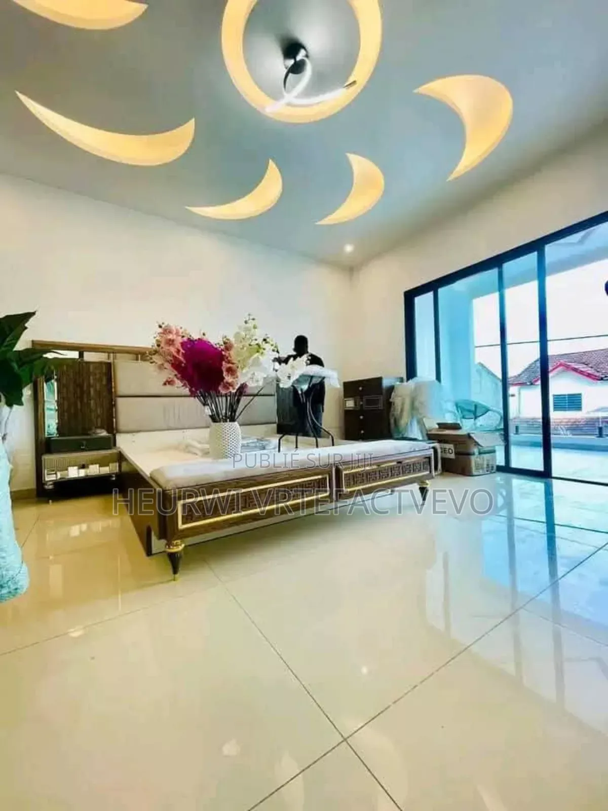 Furnished 8chbre Duplex dans Yozalem, Cocody à Vendre