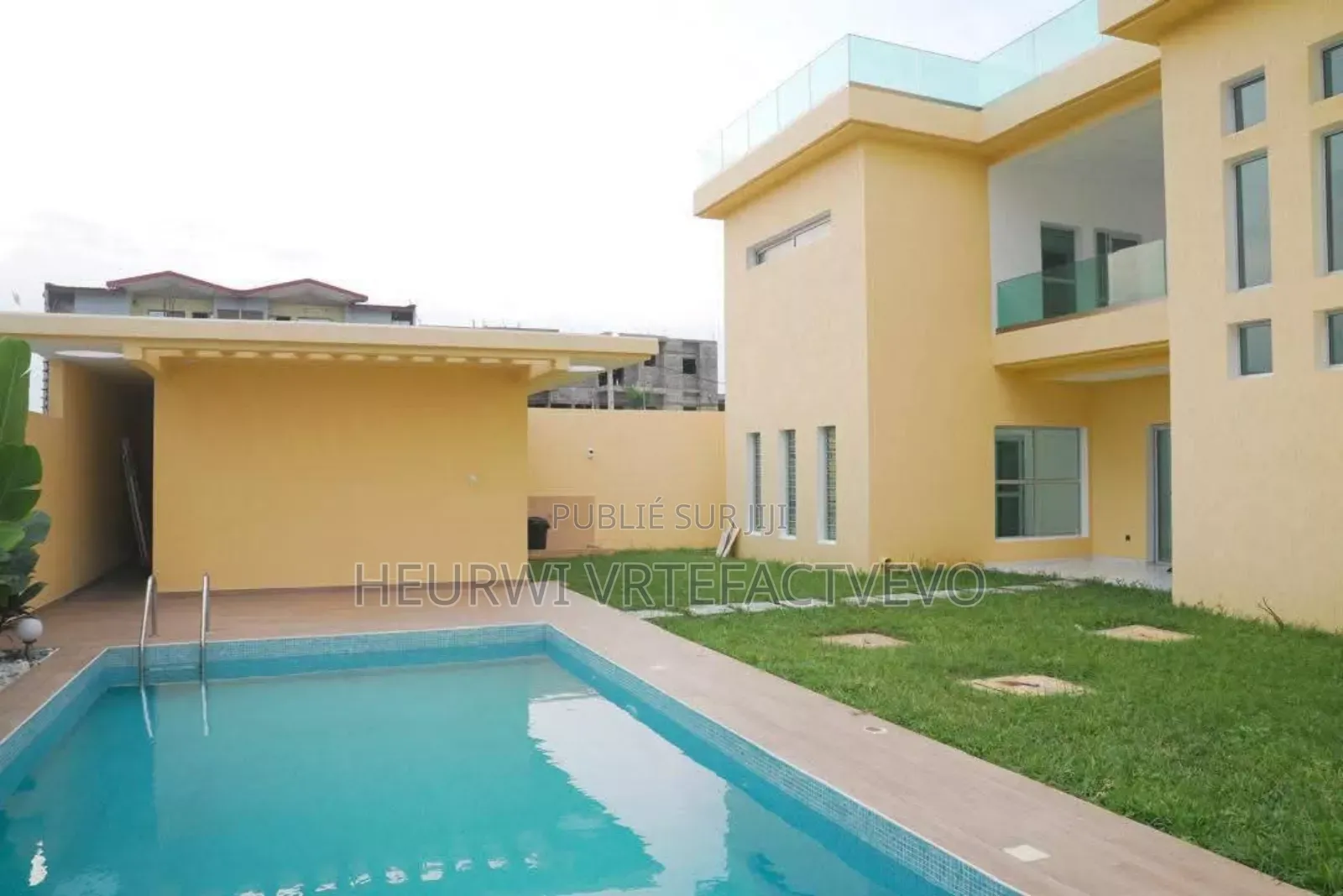 9chbre Duplex dans Yozalem Business, Cocody à Vendre