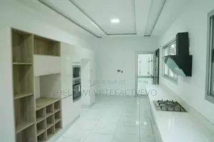 9chbre Duplex dans Yozalem Business, Cocody à Vendre