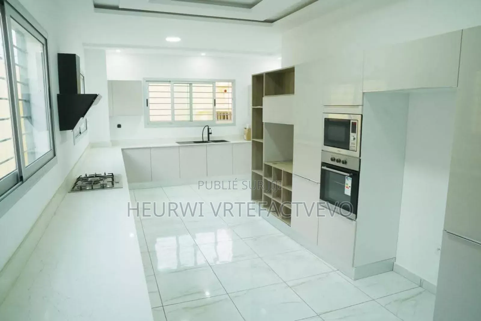 9chbre Duplex dans Yozalem Business, Cocody à Vendre