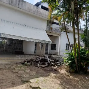 15chbre Duplex dans Yozalem Business, Cocody à Vendre