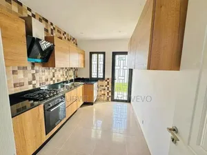 15chbre Duplex dans Yozalem Business, Cocody à Vendre
