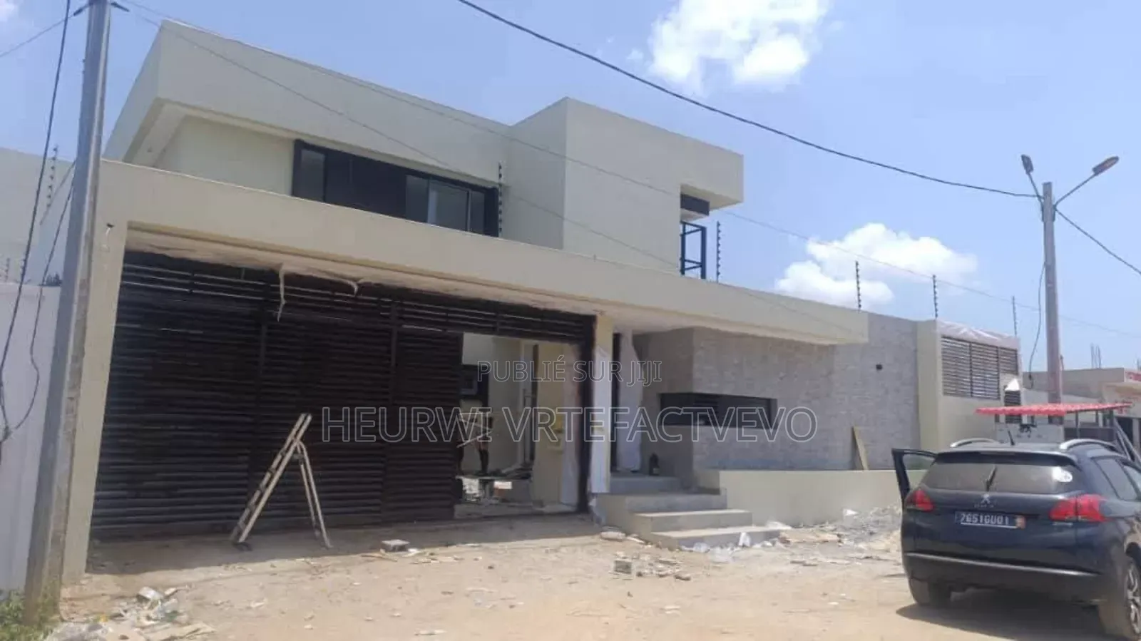 9chbre Duplex dans Yozalem Business, Cocody à Vendre