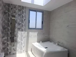 9chbre Duplex dans Yozalem Business, Cocody à Vendre