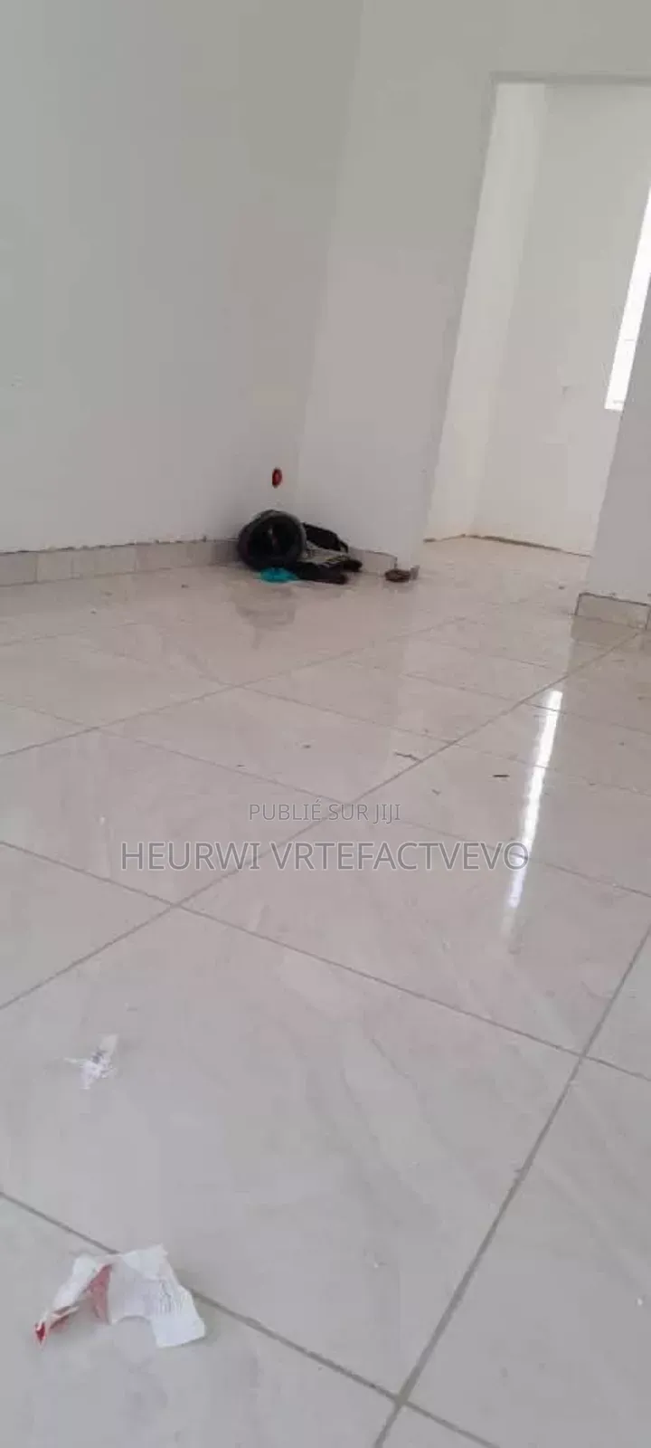 9chbre Duplex dans Yozalem Business, Cocody à Vendre