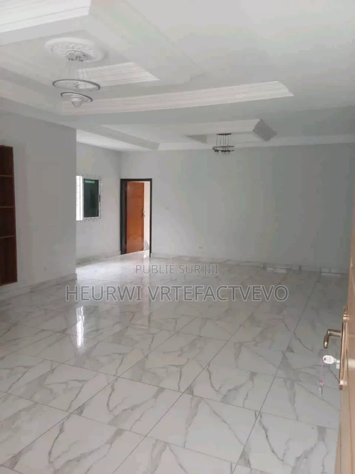 9chbre Duplex dans Yozalem Business, Cocody à Vendre