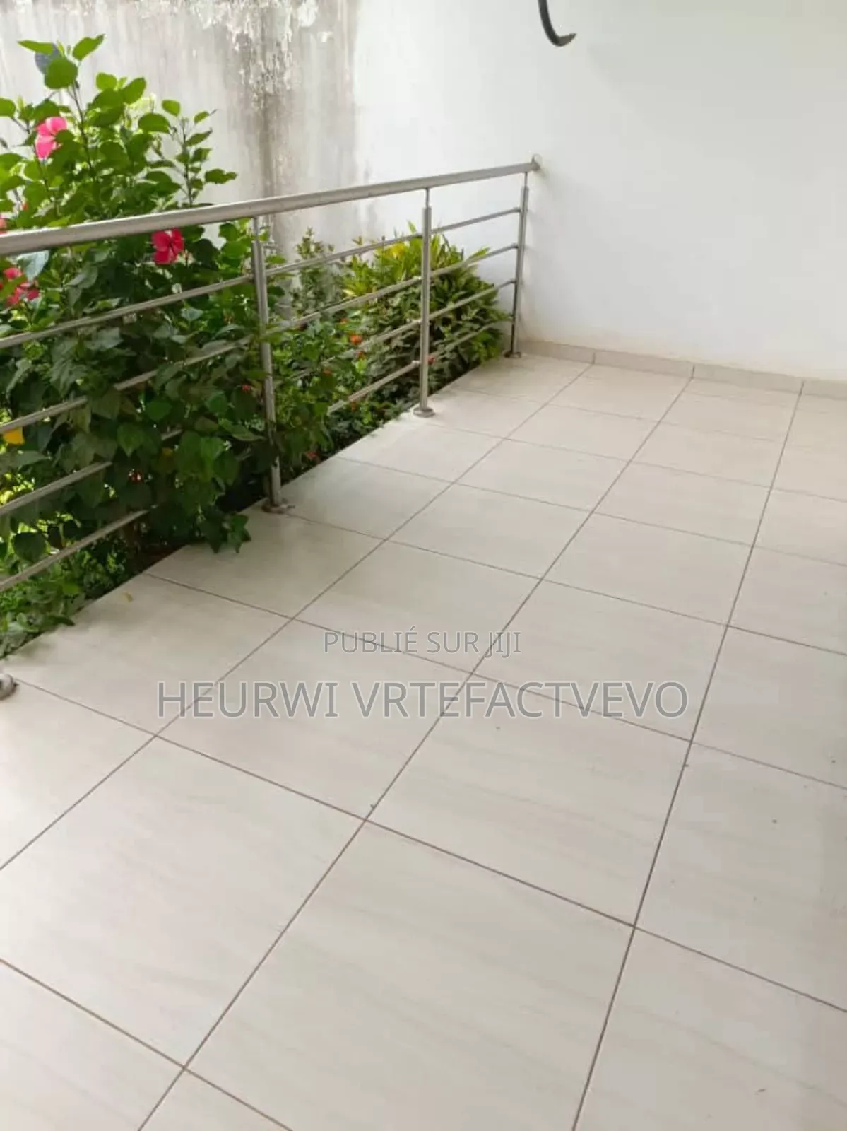 5chbre Duplex dans Yozalem Business, Cocody à Vendre