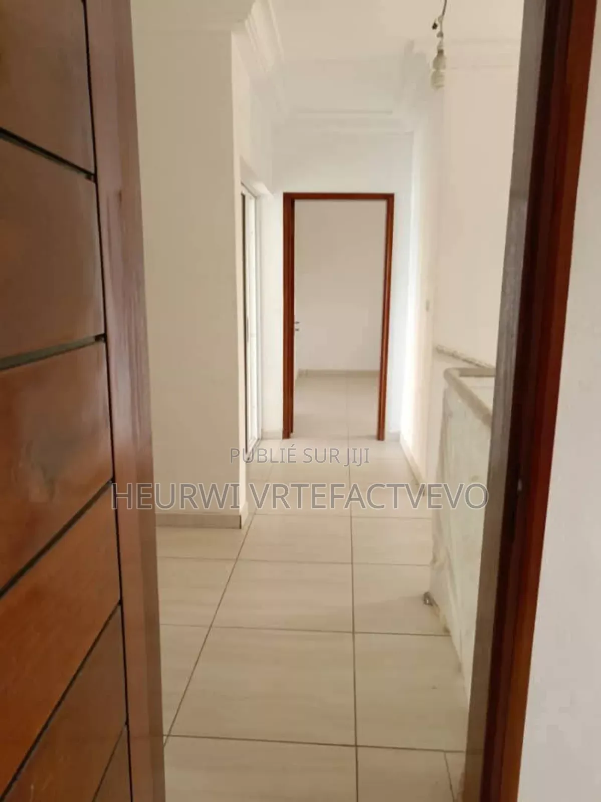 5chbre Duplex dans Yozalem Business, Cocody à Vendre