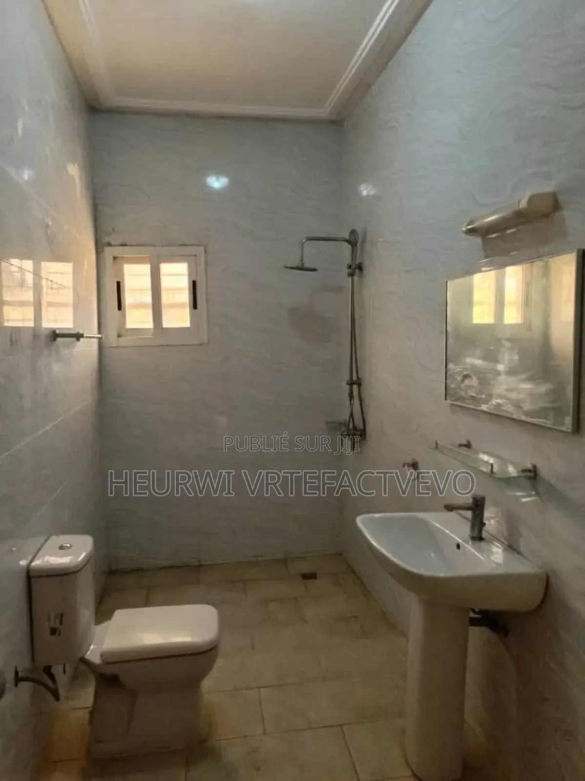5chbre Duplex dans Yozalem Business, Cocody à Vendre
