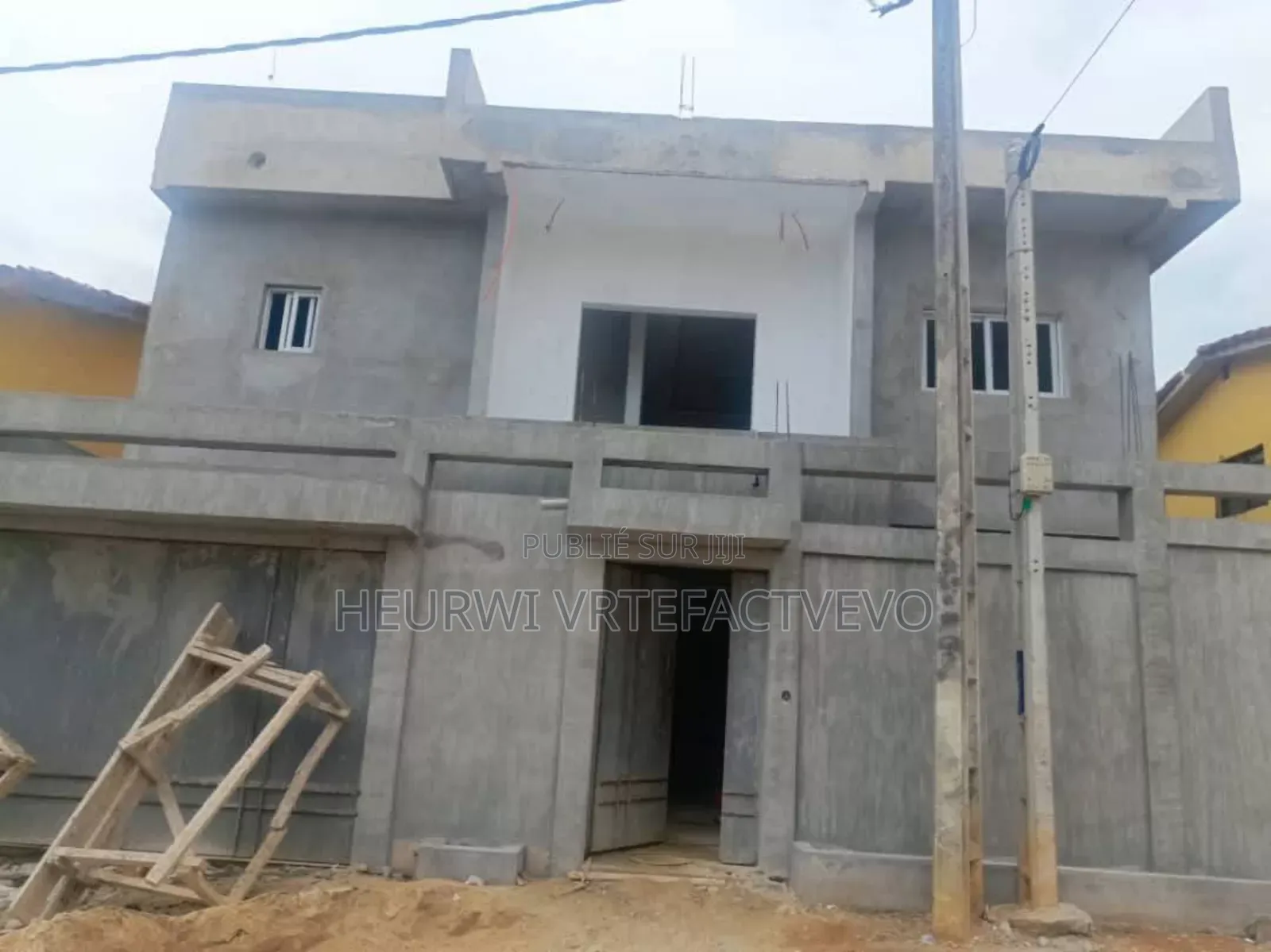 6chbre Duplex dans Cocody à Vendre