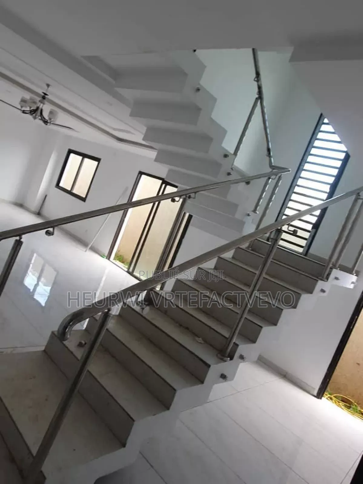 5chbre Duplex dans Yozalem Business, Cocody à Vendre