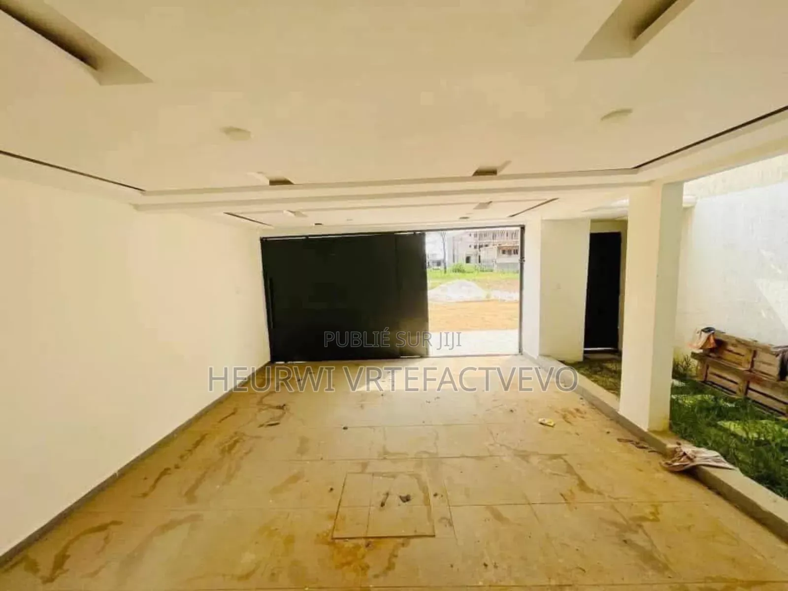 5chbre Duplex dans Yozalem Business, Cocody à Vendre
