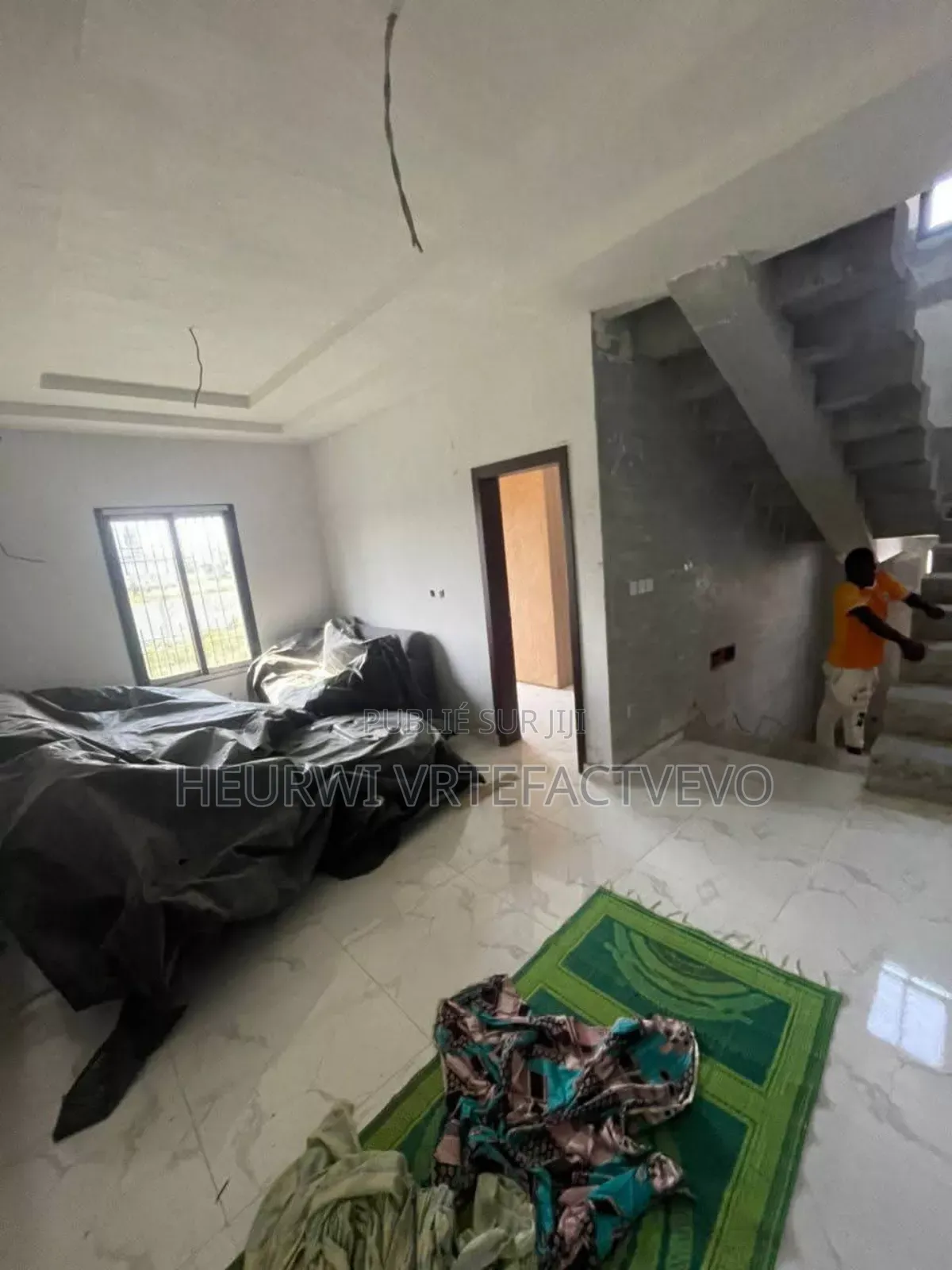8chbre Duplex dans Yozalem Business, Bingerville à Vendre