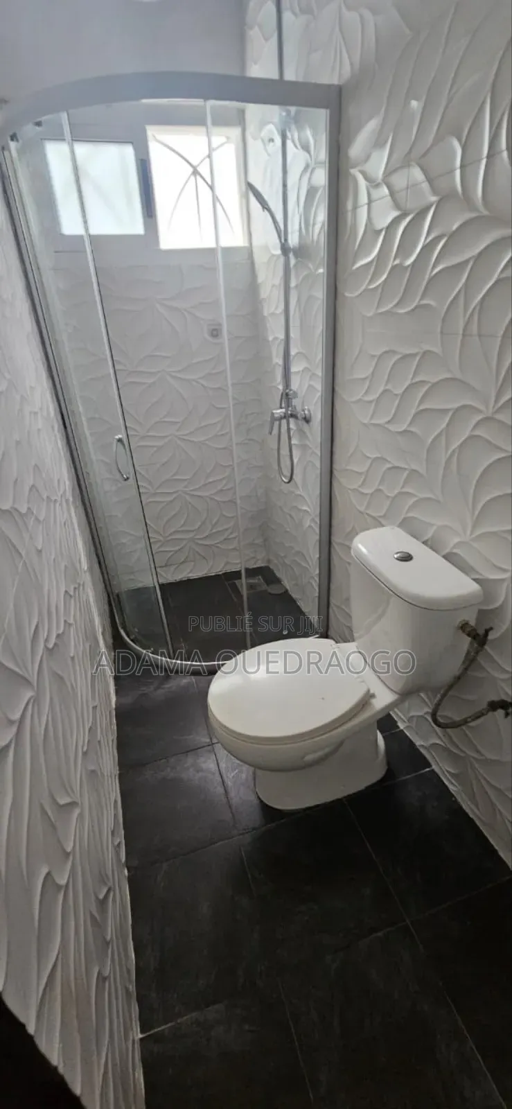 3chbre Villa dans Cocody à Vendre
