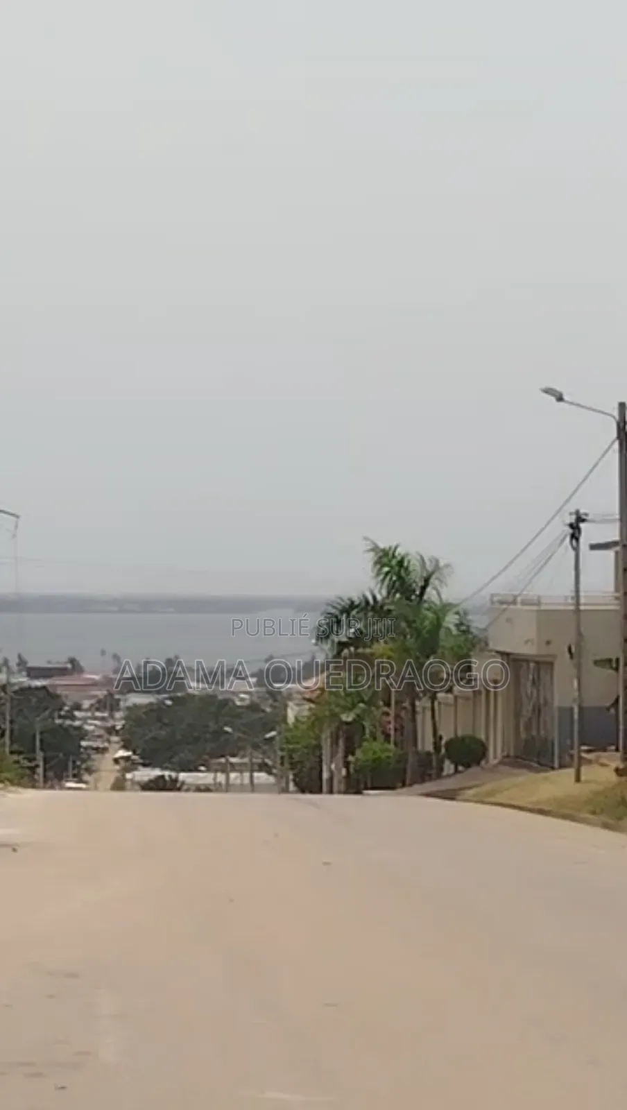 Abatta Un Superbe Terrain De 1000m2 en Vente Avec Acd