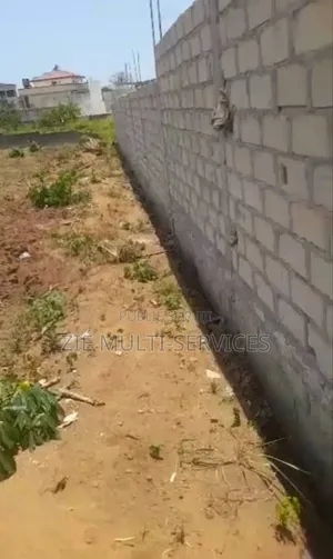 Photo - Un Terrain en Vente