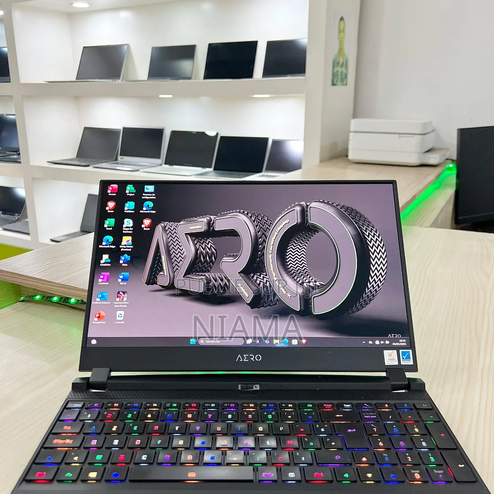 New Ordinateur Portable Gigabyte AERO 15 32GB Intel Core I7 SSD 1T