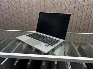 Neuf HP EliteBook 830 G7 16GB Intel Core I5 SSD 512GB