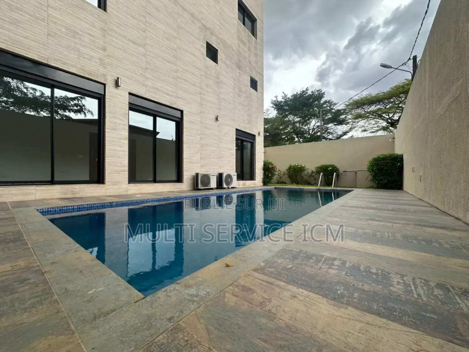 7chbre Duplex dans Ismael Coulibaly, Cocody à Louer
