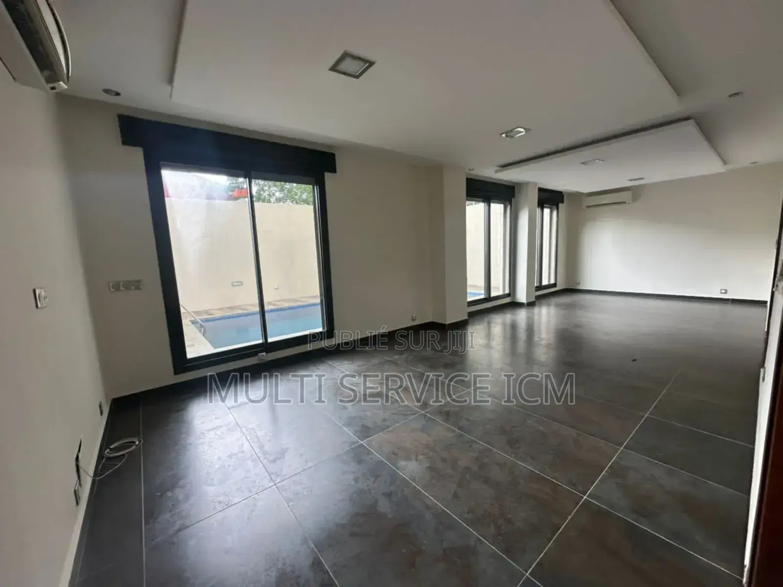 7chbre Duplex dans Ismael Coulibaly, Cocody à Louer