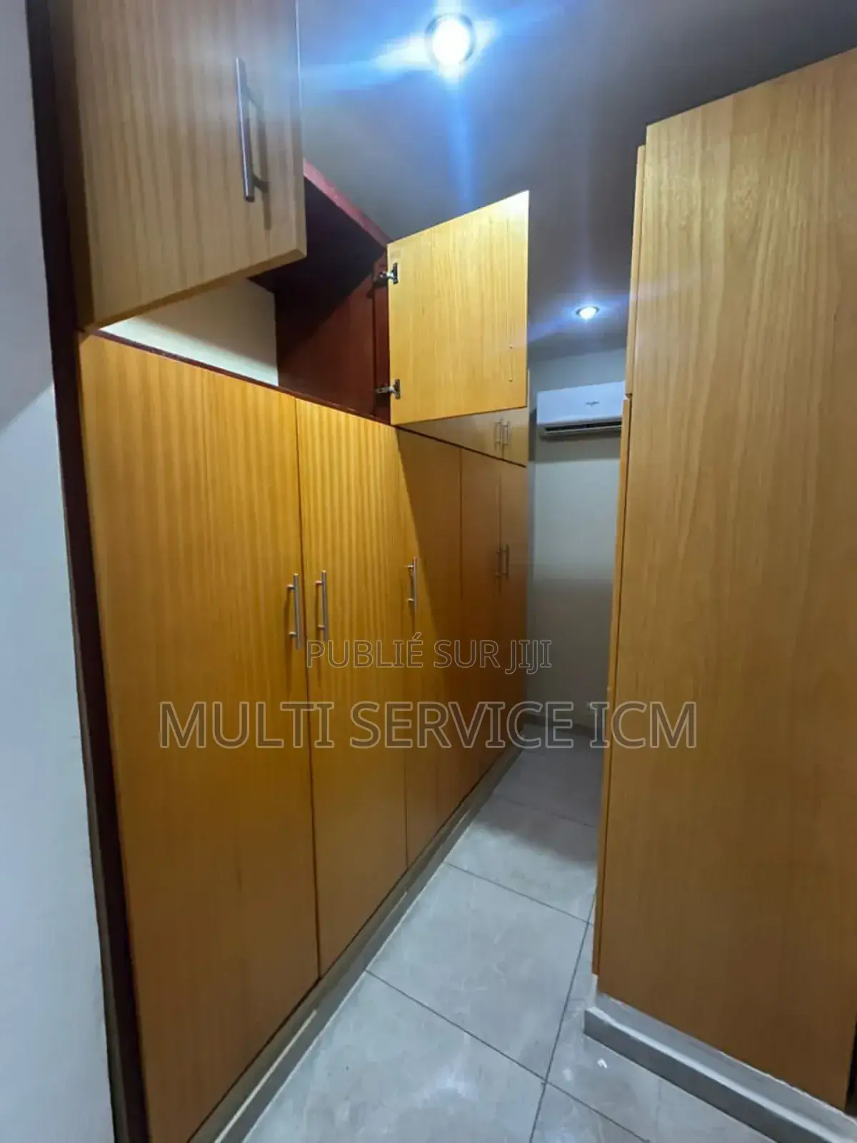 7chbre Duplex dans Ismael Coulibaly, Cocody à Louer