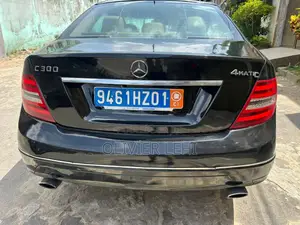 Photo - Mercedes-Benz C300 Luxury Sedan AWD (3.0L 6cyl 7A) 2008 Noir