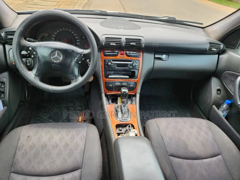 Mercedes-Benz C200 2004 Gris