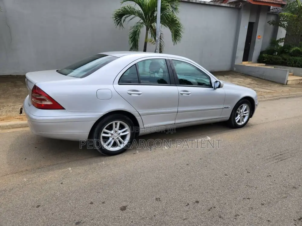 Mercedes-Benz C200 2004 Gris