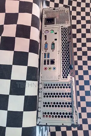 Lenovo ThinkCentre M700 8GB Intel Core I5 SSD 256GB