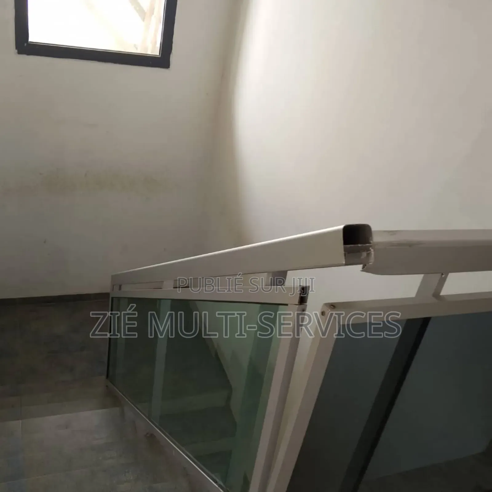 Furnished 8chbre Duplex dans Zié Multi-Service, Cocody à Vendre