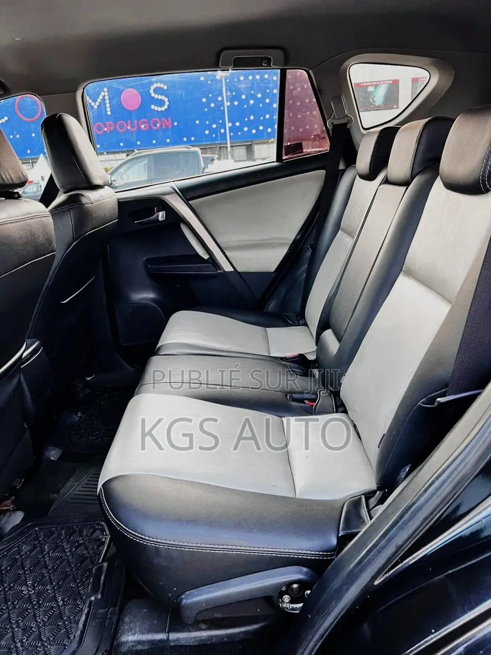 Toyota RAV4 XLE 4dr SUV (2.5L 4cyl 6A) 2015 Noir