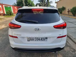 Photo - Hyundai Tucson Limited AWD 2020 Blanc