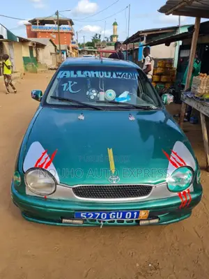 Photo - Toyota Corolla 2002 Vert